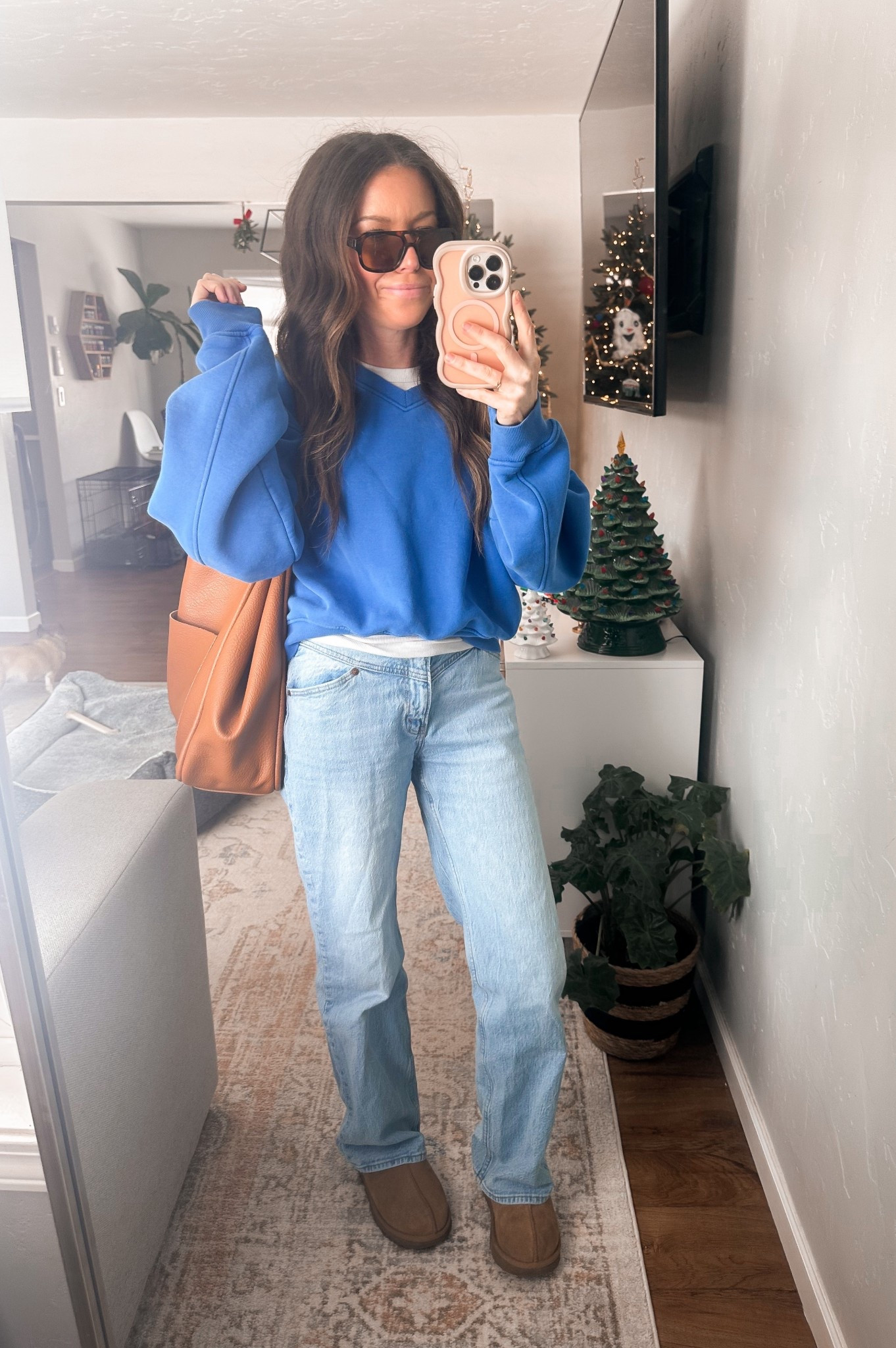 Obsessed with this sweatshirt. Sized up one but could’ve gone true to size too. 💙

#LTKPetite #LTKootd #LTKFindsUnder50