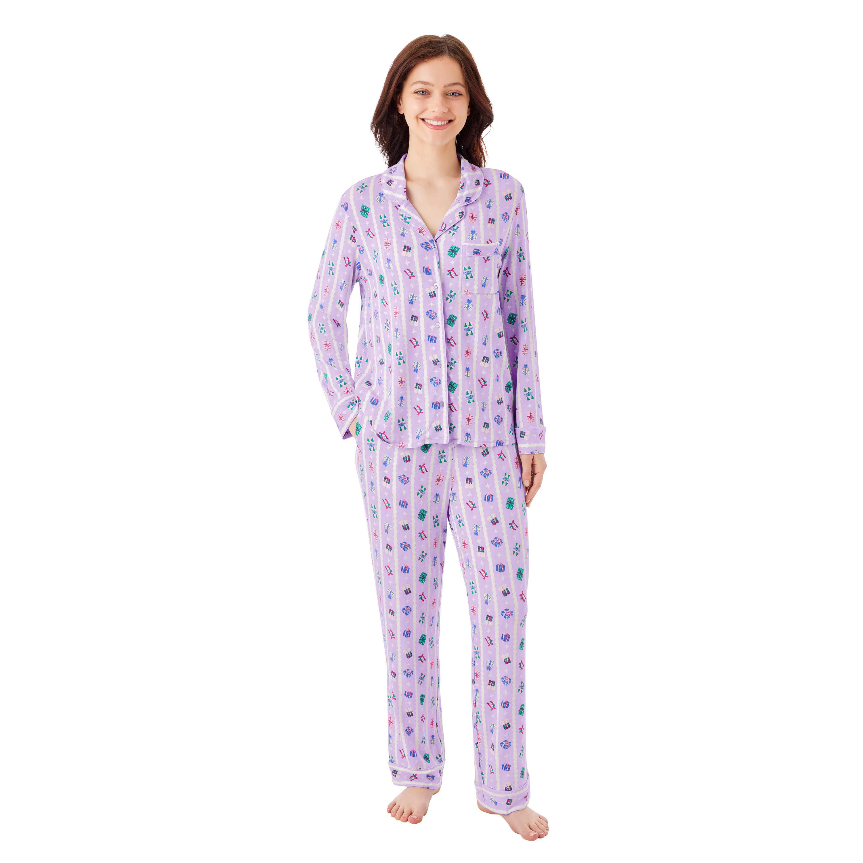 DreamMark Women's 2-Piece Holiday Notch Collar Pajama Set | Sam's Club