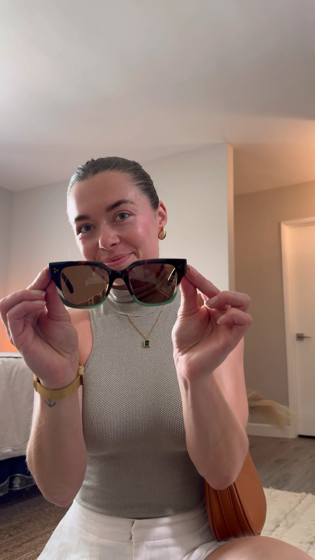 The most GORGEOUS sunglasses I’ve seen recently! 😎

Go snag a pair of Madison’s in this show stopping Seaweed Lamination handcrafted acetate frame with solid brown lenses. They are uber comfortable and come in 4 different colors from TOMS. 💚

#LTKStyleTip #LTKTravel #LTKSeasonal