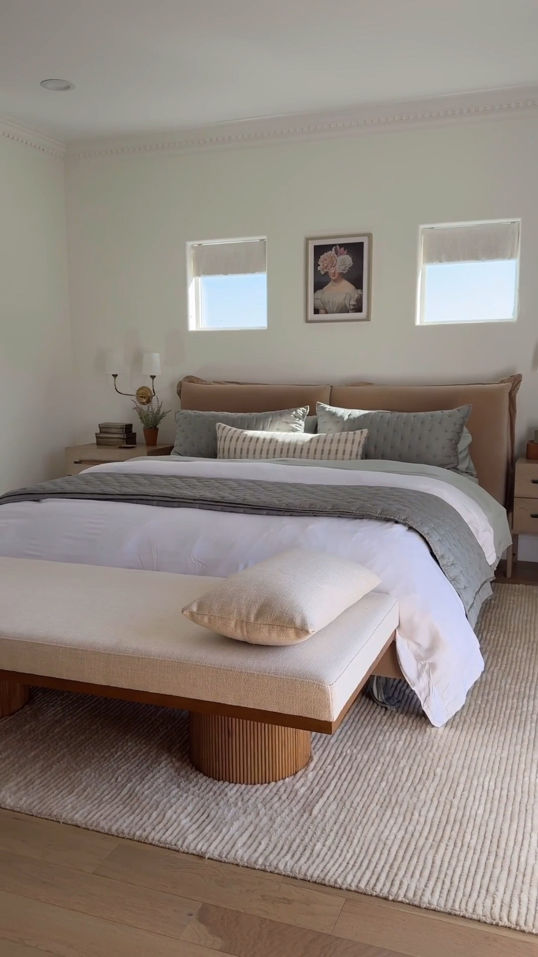 Bench and bed are currently on sale now! 

#LTKSaleAlert #LTKHome #LTKSeasonal