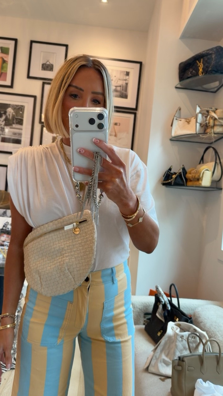 The tee with a twist that you need in your closet! (Size down in tee) Also, this is the PERFECT “mom bag” bust woman bag! Just released at Nordstrom and comes in lots of color options