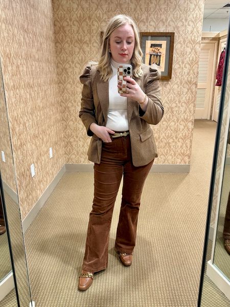 The puff sleeves on thus jacket were the chef’s kiss. Also comes in plus sizes. Went with a short on the cord pants  #hocspring #romanticclassic 