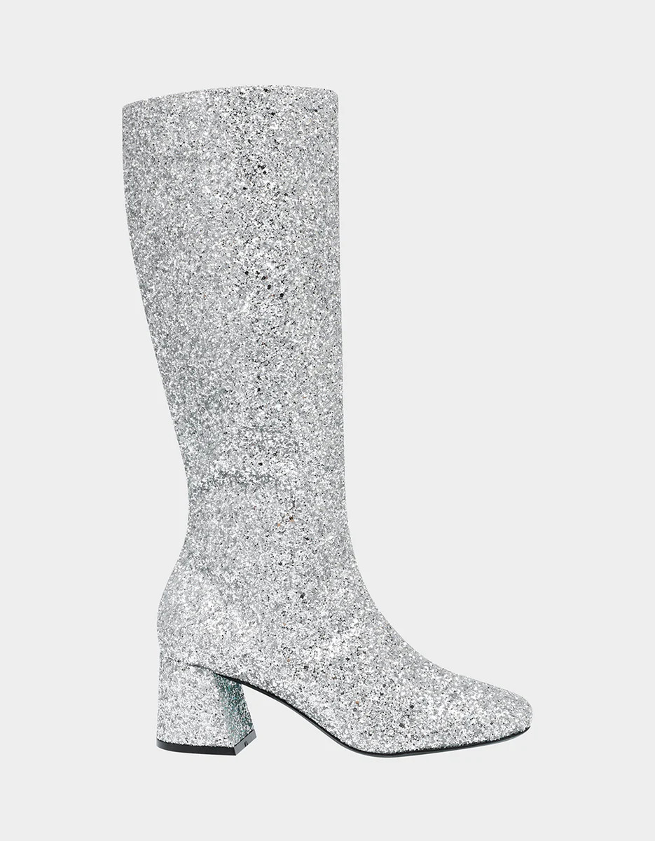 SB-MITZI SILVER | Betsey Johnson