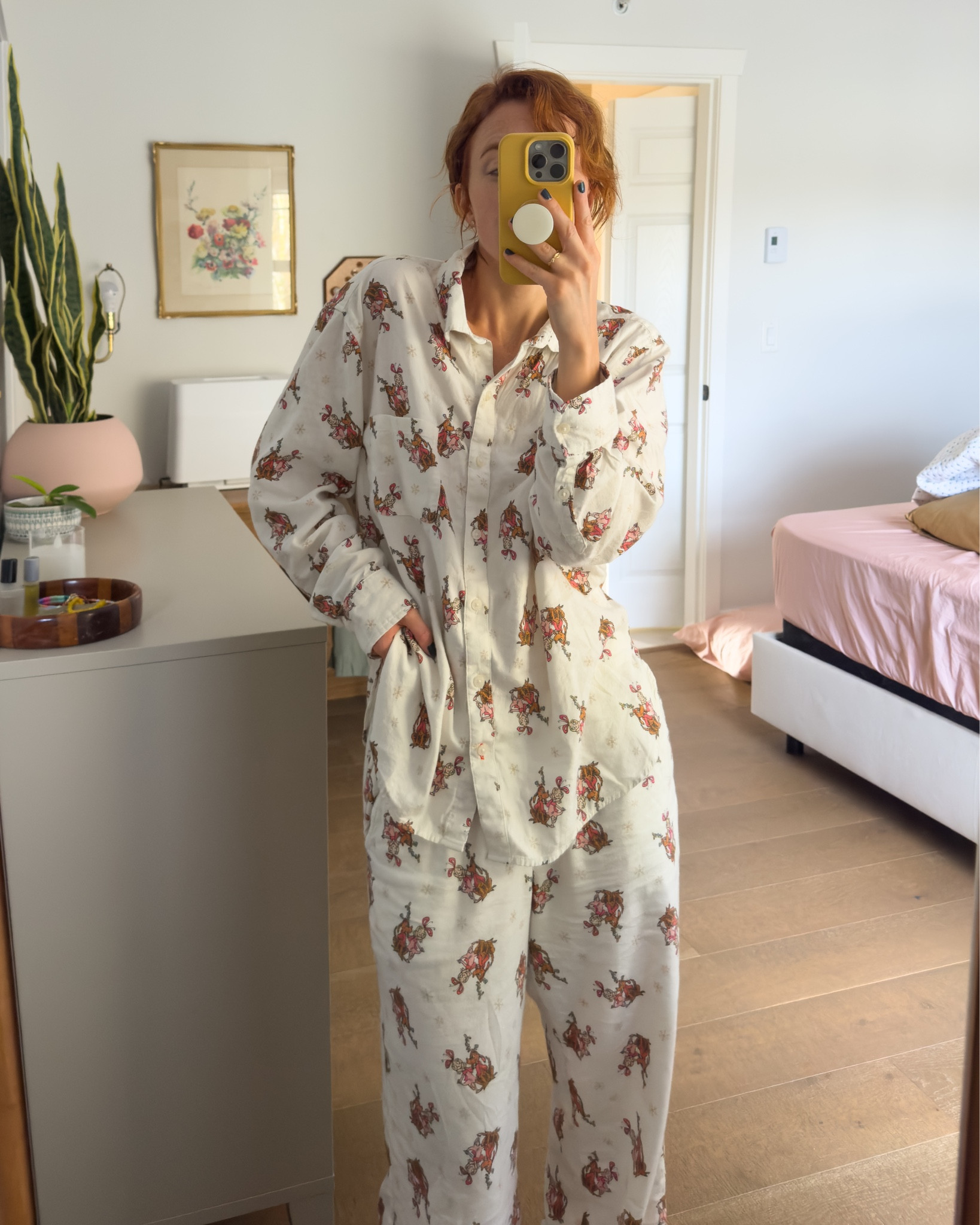 my Christmas pajamas! 🎄🎅
wearing size small.

#LTKFindsUnder50 #LTKHoliday #LTKSaleAlert