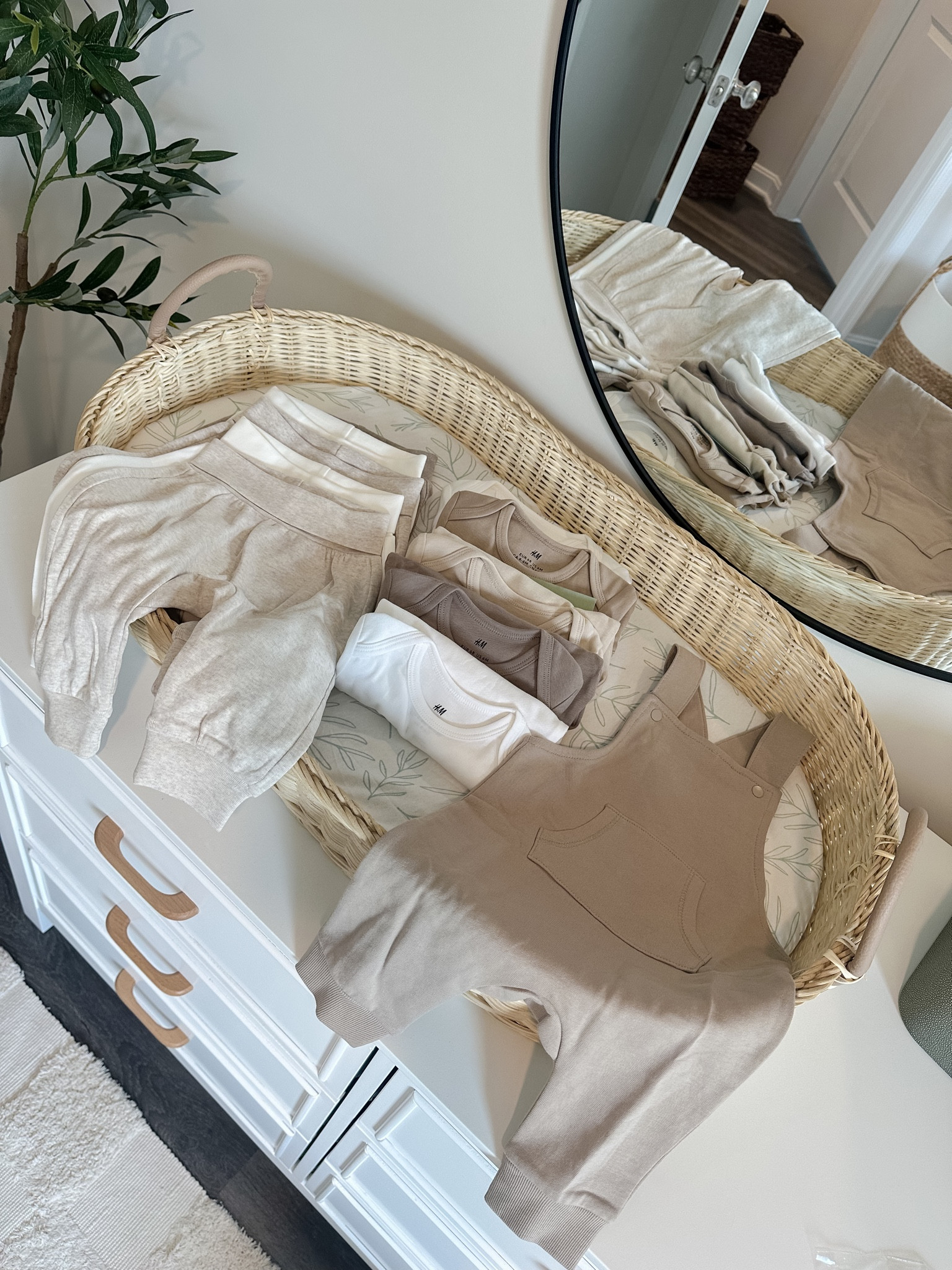 Neutral Baby Clothes - SALE

#LTKbaby #LTKsalealert #LTKfamily