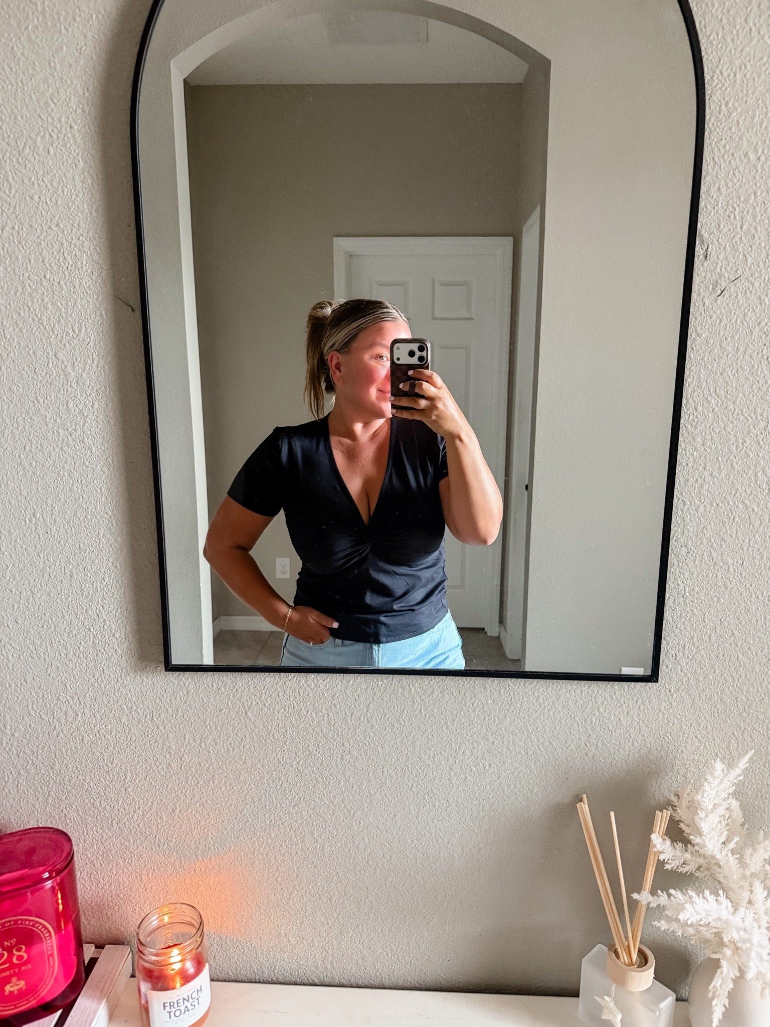 Love this $15 top!!! Easy to throw on and go! 

Target tops
Target finds
Target must haves
Target new arrivals
Women’s tops
Summer tops
