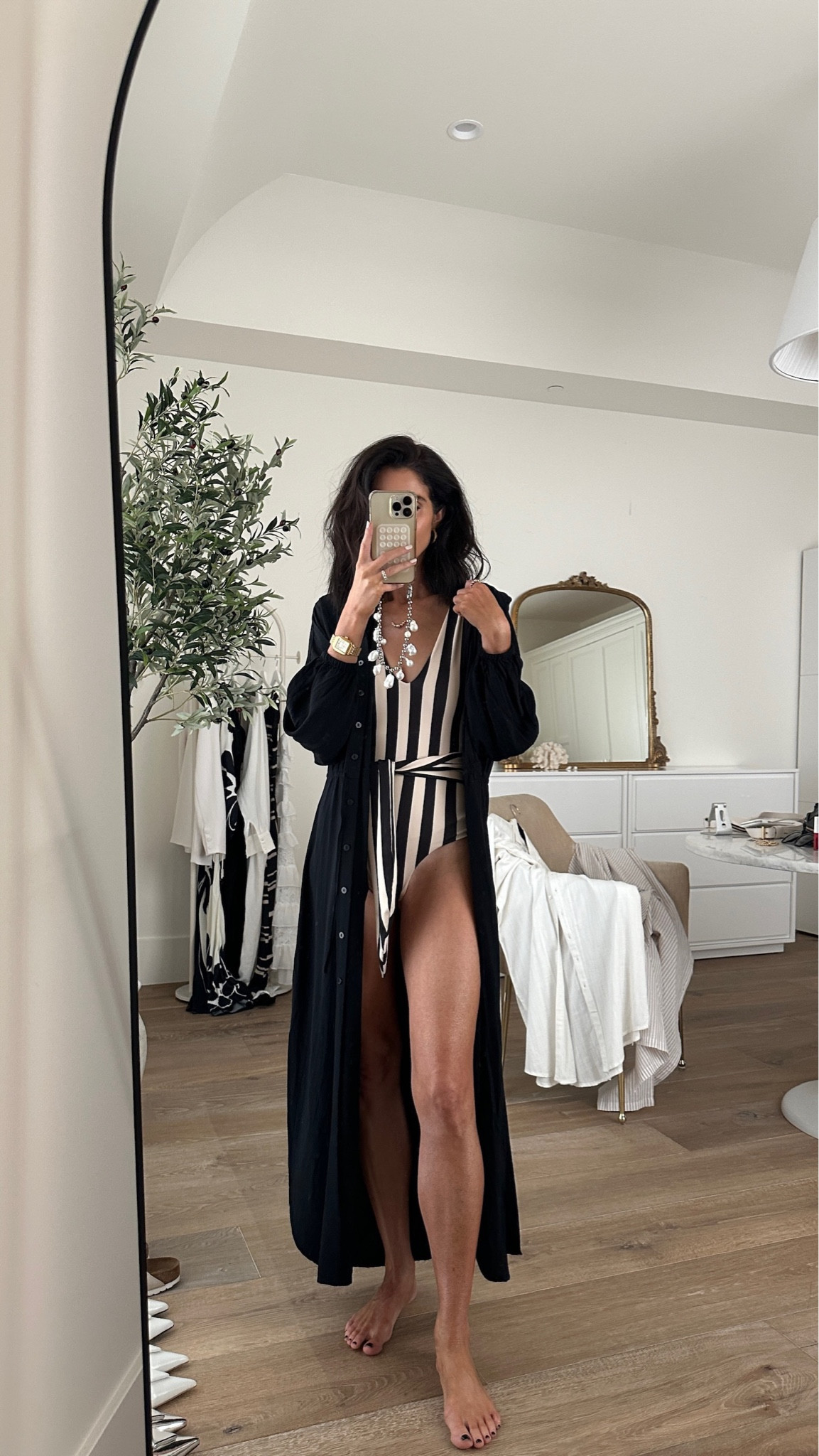 This one piece swimsuit is so chic! ✨
I'm just shy of 5'7 wearing the size XS. Warm weather vacation, one piece swim,
#StylinbyAylin #Aylin

#LTKTravel #LTKStyleTip #LTKSwim