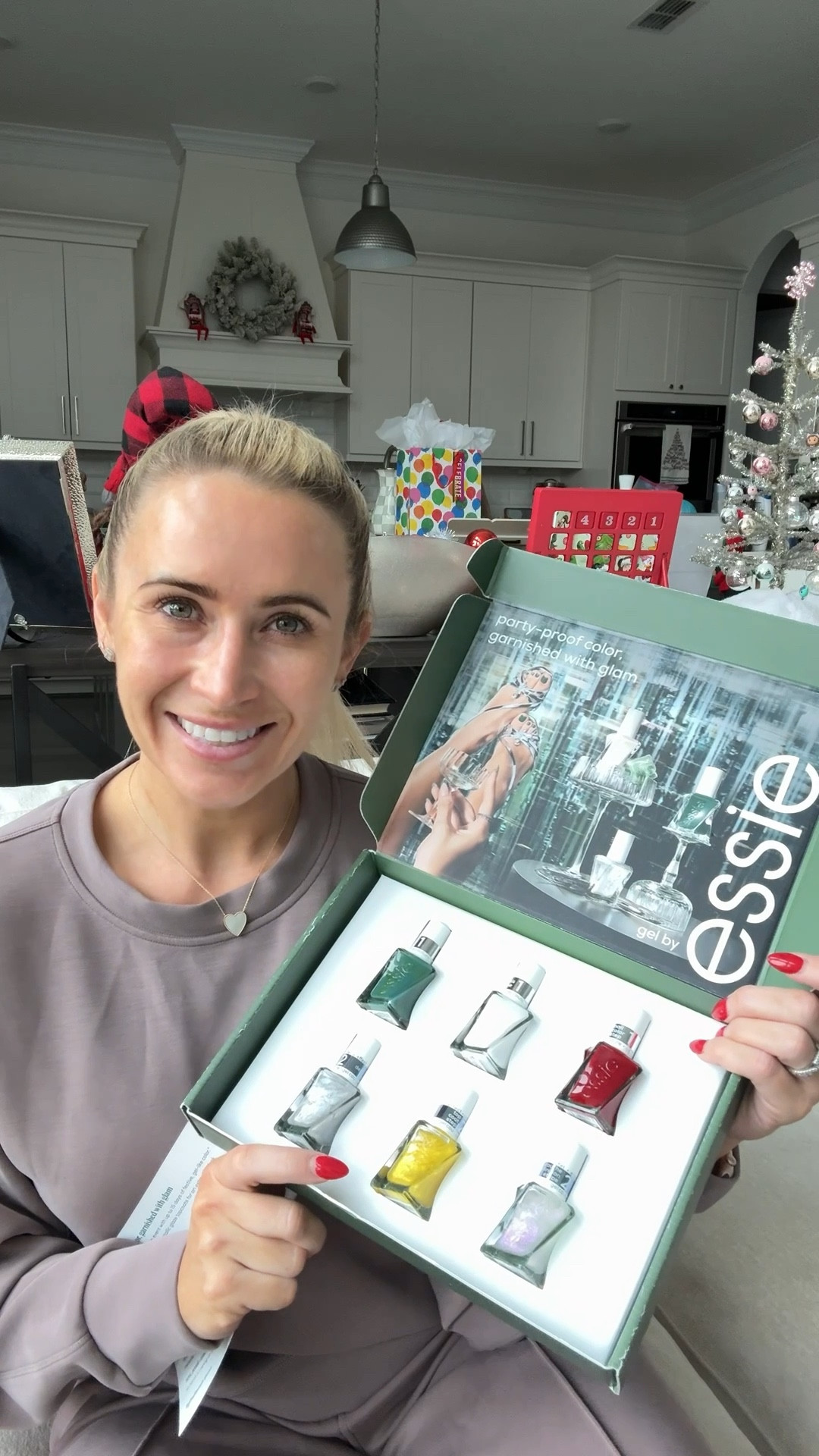 Essie Gel Couture Holiday Colors Unboxing 

#LTKHoliday #LTKFindsUnder50 #LTKBeauty