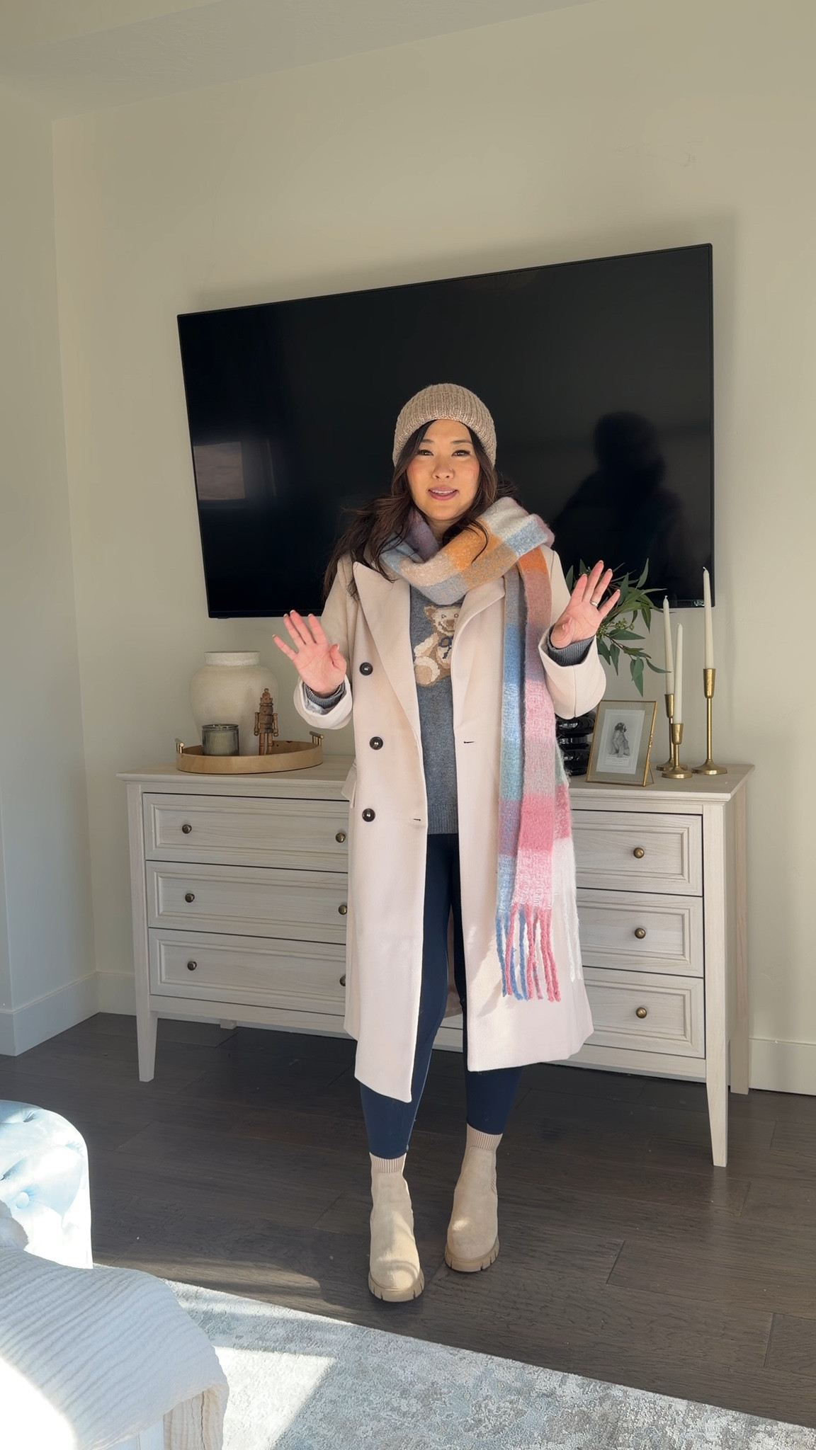 Chic Leggings Outfit
Leggings: Medium
Cream Coat: Medium 