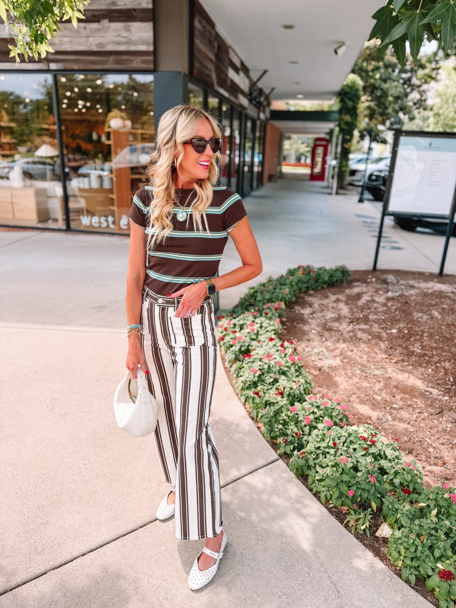 Loving this look for fall! 

Striped pants / Amazon bag / Classic style / Ballet flats

#LTKootd #LTKdayinmylife