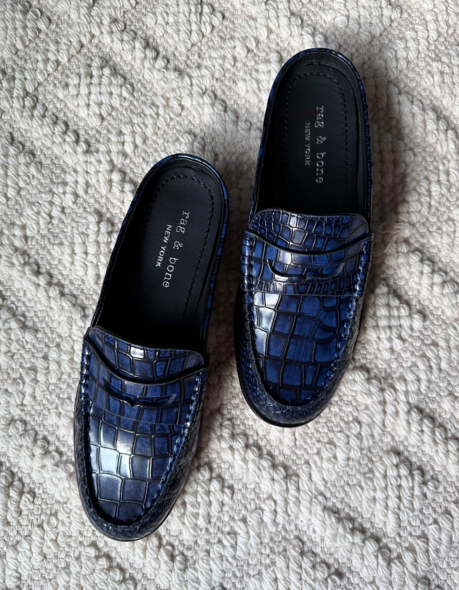 🔹🔹🔹


Rag and bone
Rag & bone
Loafers
Backless loafers
Blue loafers
Women’s work shoes
Work shoes
Women’s loafers
Women’s workwear
Women’s work clothes
Designer shoes
Leather shoes
Leather loafers
Crocodile loafers
Cool shoes
Statement shoes
Fun shoes
Statement outfit
Haul
OOTD

#LTKStyleTip #LTKWorkwear #LTKShoeCrush