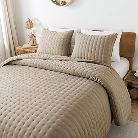 Beige Quilt Set | Amazon (US)