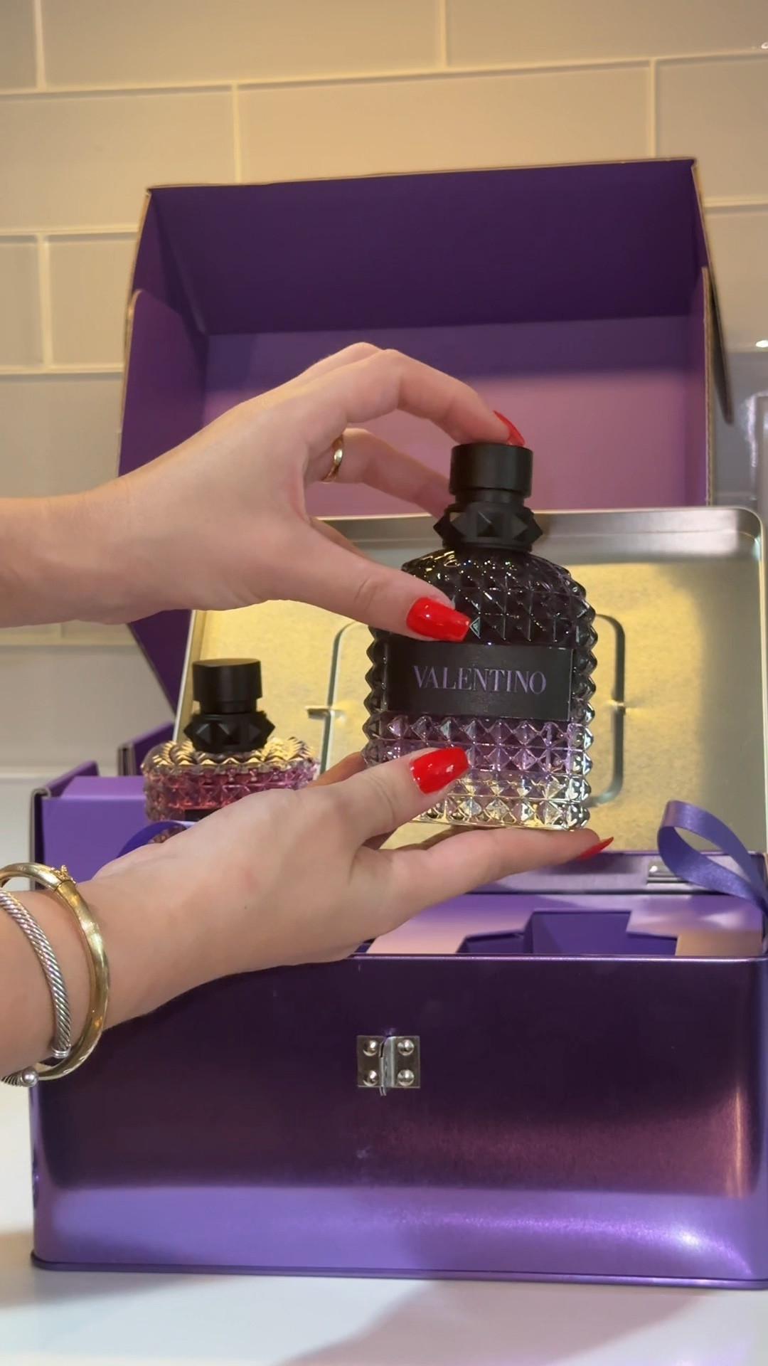 The best Valentino fragrances! Vanilla with amber woods & lavender 💜🪻🪵 #fragrance #beauty #sephora #ltkfinds #spring #scent #springbreak #springfinds #perfume #valentino #luxuryperfume #perfumefinds #signaturescent

#LTKgrwm #LTKBeauty #LTKSpringSale