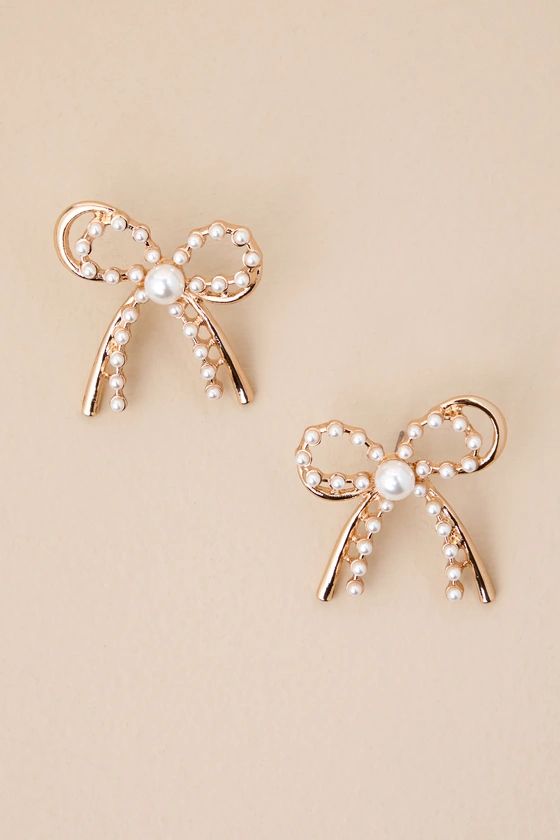 Glowing Captivation 18KT Gold Pearl Bow Earrings | Lulus