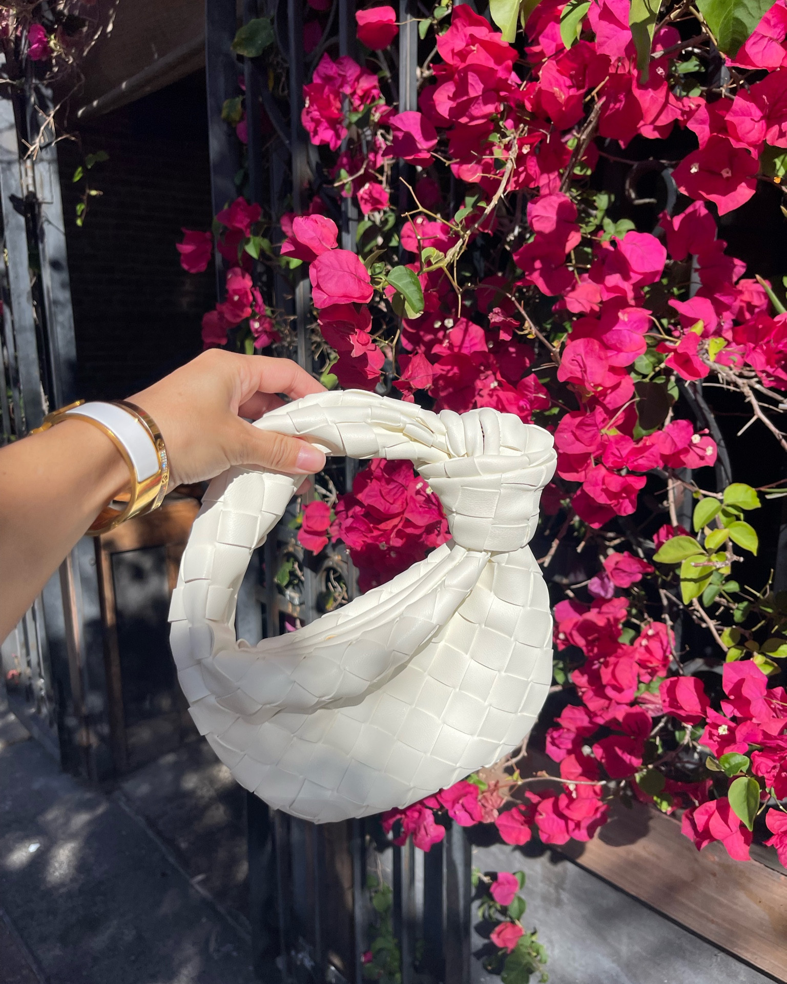 Cutie 🤍

#LTKStyleTip #LTKFindsUnder100 #LTKItBag