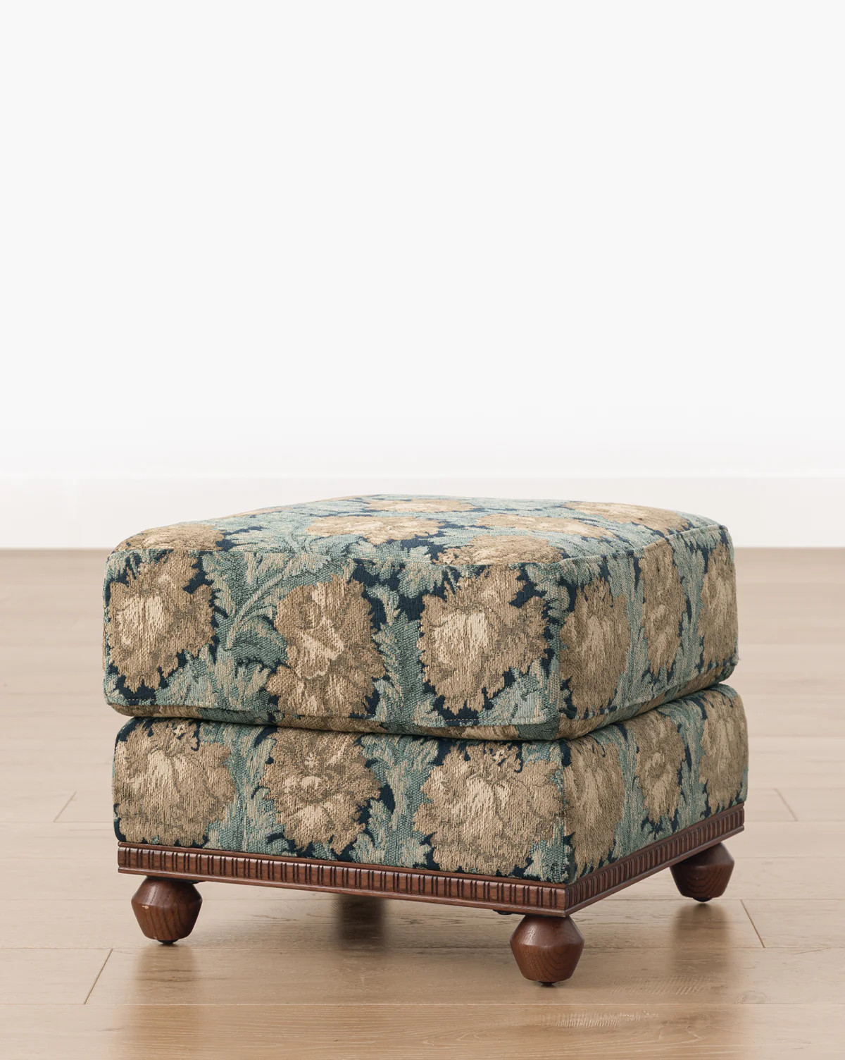 Catherine Ottoman | McGee & Co. (US)