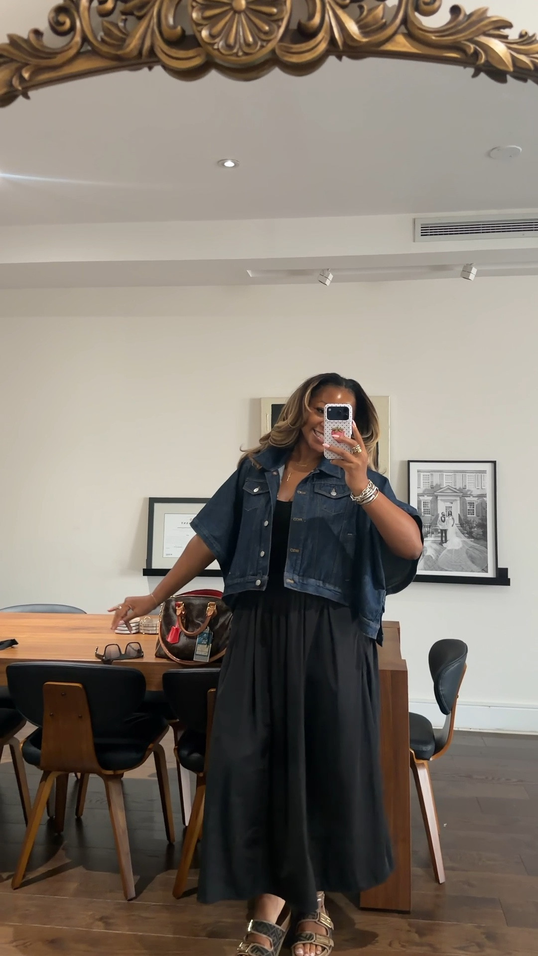 5’9 200 lbs wearing large jacket and medium tank top large skirt