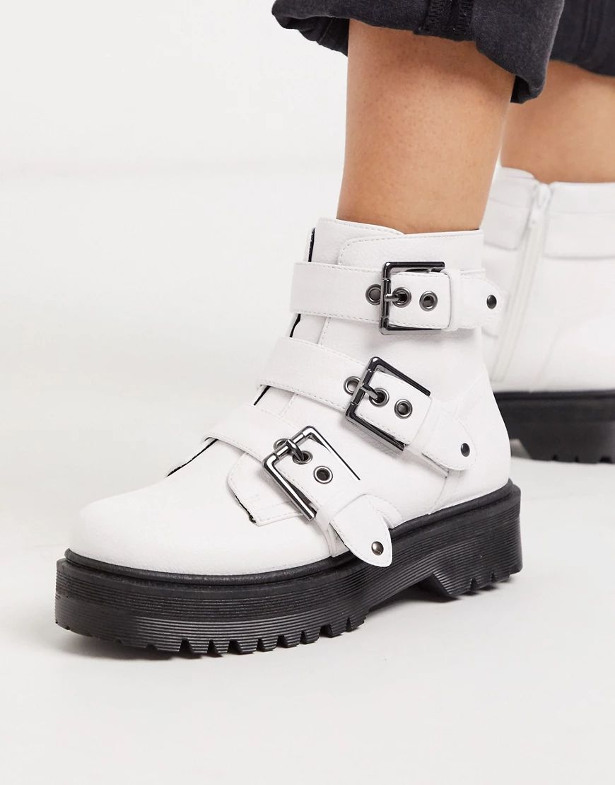 Qupid chunky buckle flat boots in white | ASOS (Global)