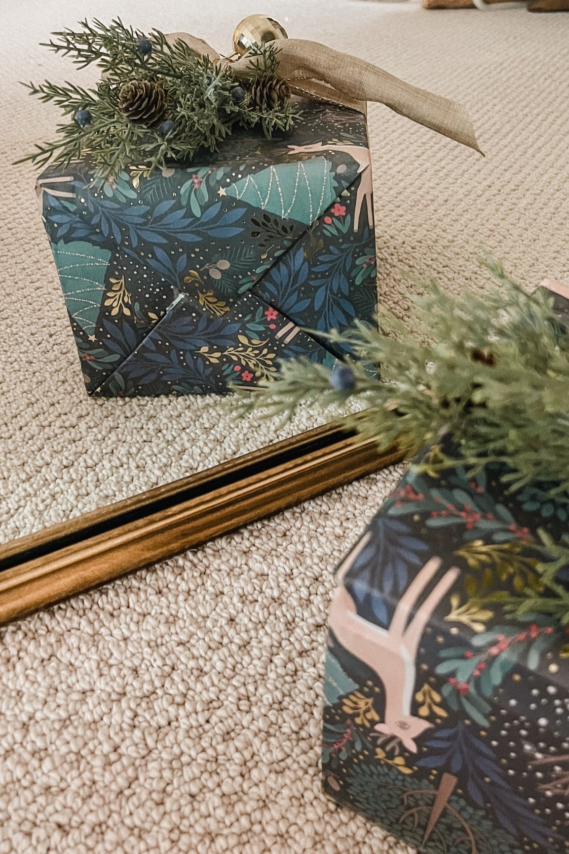 First question we’re tackling is achieving the perfect triangle fold. Starting with the fundamentals and we’ll work our way up to more complicated episodes! Keep your eyes peeled for this weekend’s posts! Might be giving away some of the items I’m wrapping 👀👀 

#LTKHoliday