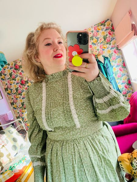 Vintage vintage style cottagecore dress joanie x Laura Ashley green vintage plus size curve - currently on sale! 

#LTKplussize #LTKmidsize #LTKfindsunder50