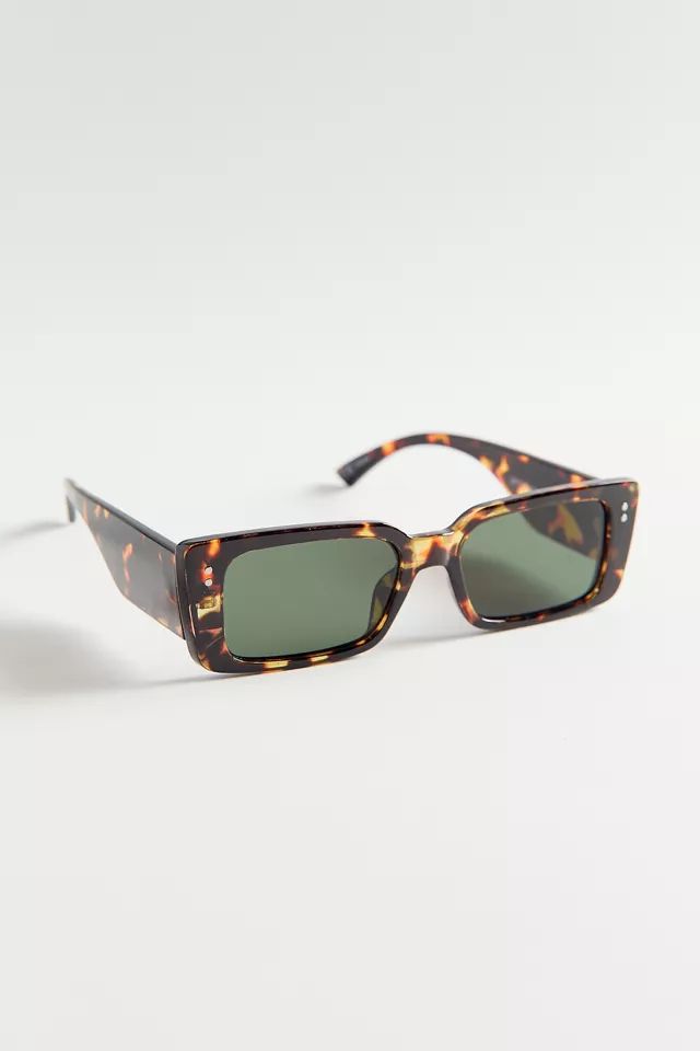 Larissa Plastic Rectangle Sunglasses | Urban Outfitters (US and RoW)