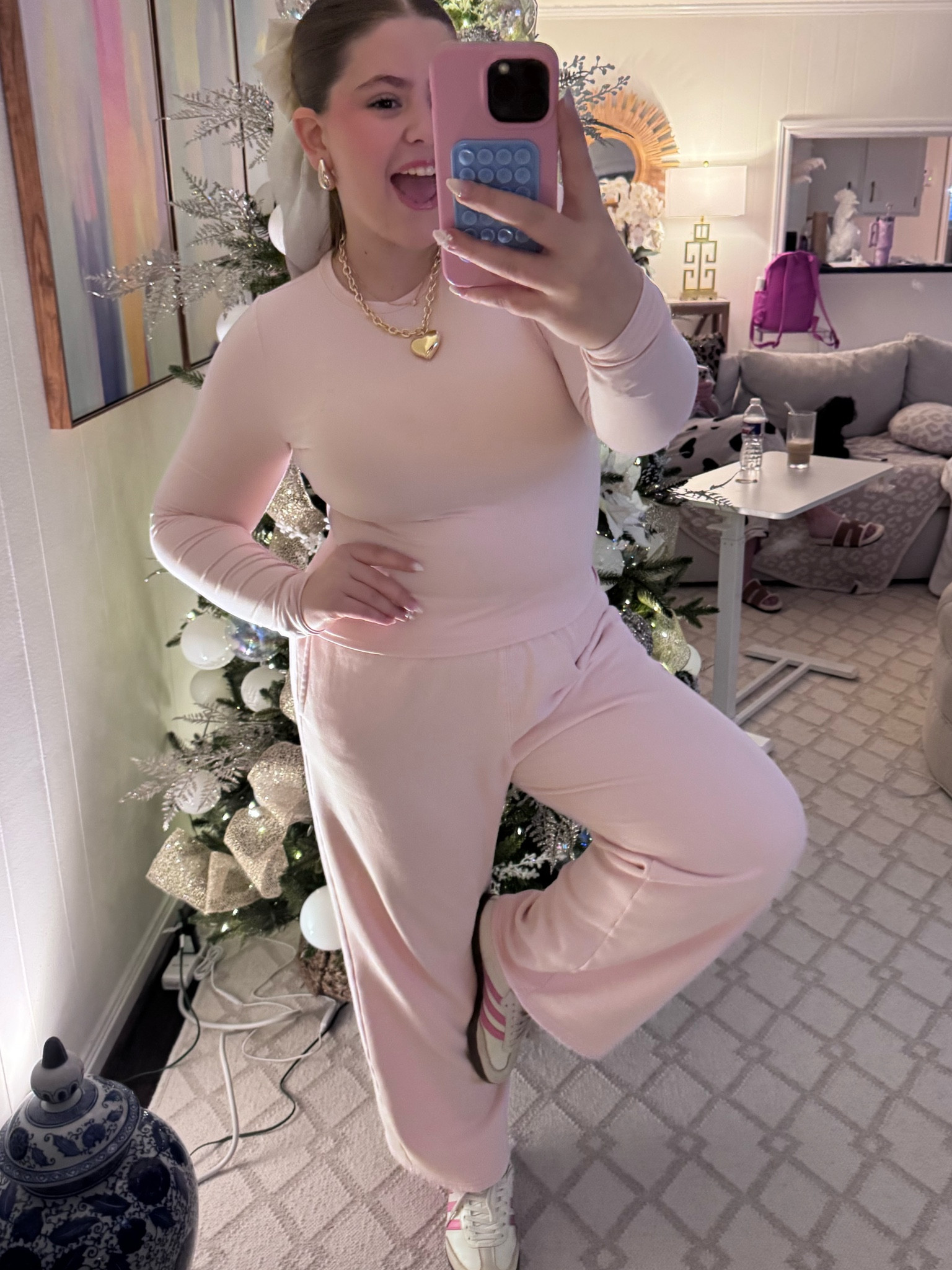 Matching sets for teens! Cozy sweatpants & long sleeves top size large 

Teen gift guide 

#LTKFindsUnder50 #LTKGiftGuide #LTKHoliday