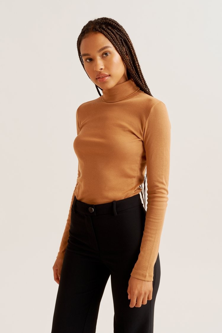 Fitted Turtleneck | Kotn