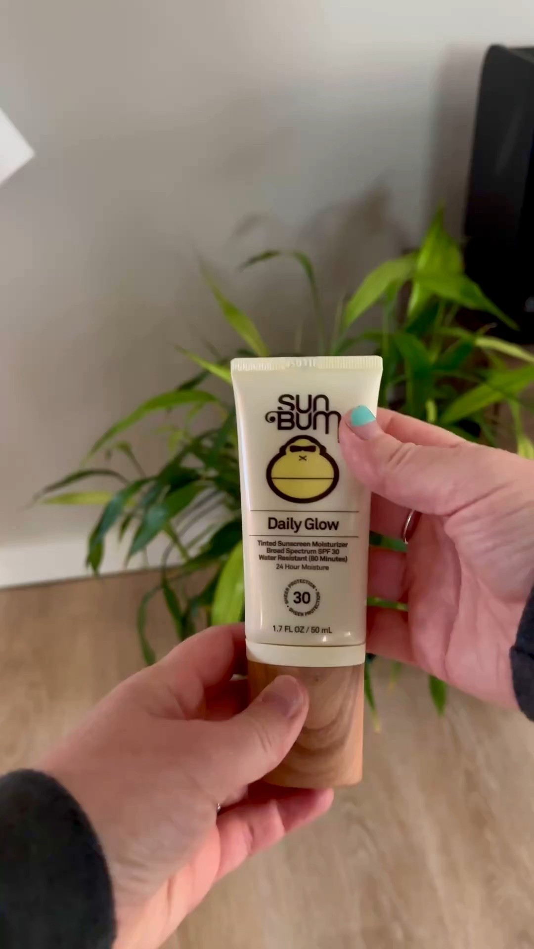 This Sun Bum Daily SPF 30 Glow Sunscreen Face Lotion is a must-have in my daily rotation 🌞✨ It’s moisturizing, lightly tinted, and gives the perfect dewy glow while protecting your skin. Plus, it’s Hawaii 104 Act compliant — made without Octinoxate & Oxybenzone — and travel-size friendly at 1.7 oz! 💛
#SunBum #GlowySkin #SPFSkincare #CleanBeauty #DailySPF #DewySkin #SkincareFavorites #LTKBeauty #LTKSkincare #SkinProtection #TravelEssentials #CleanSunscreen #EverydayGlow #LTKFinds

#LTKTravel #LTKBeauty #LTKGiftGuide