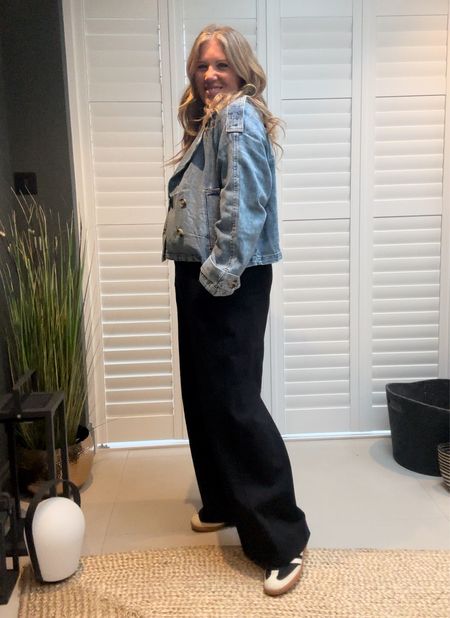 Denim cropped trench, wide leg trousers, adidas sambas 

#LTKover40 #LTKmidsize #LTKstyletip