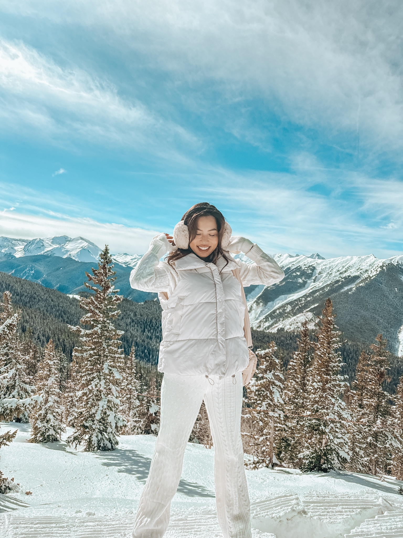 aspen outfits | winter outfit inspo | winter snow outfit | winter white outfit

[size small]

#LTKfindsunder50 #LTKSeasonal #LTKMostLoved