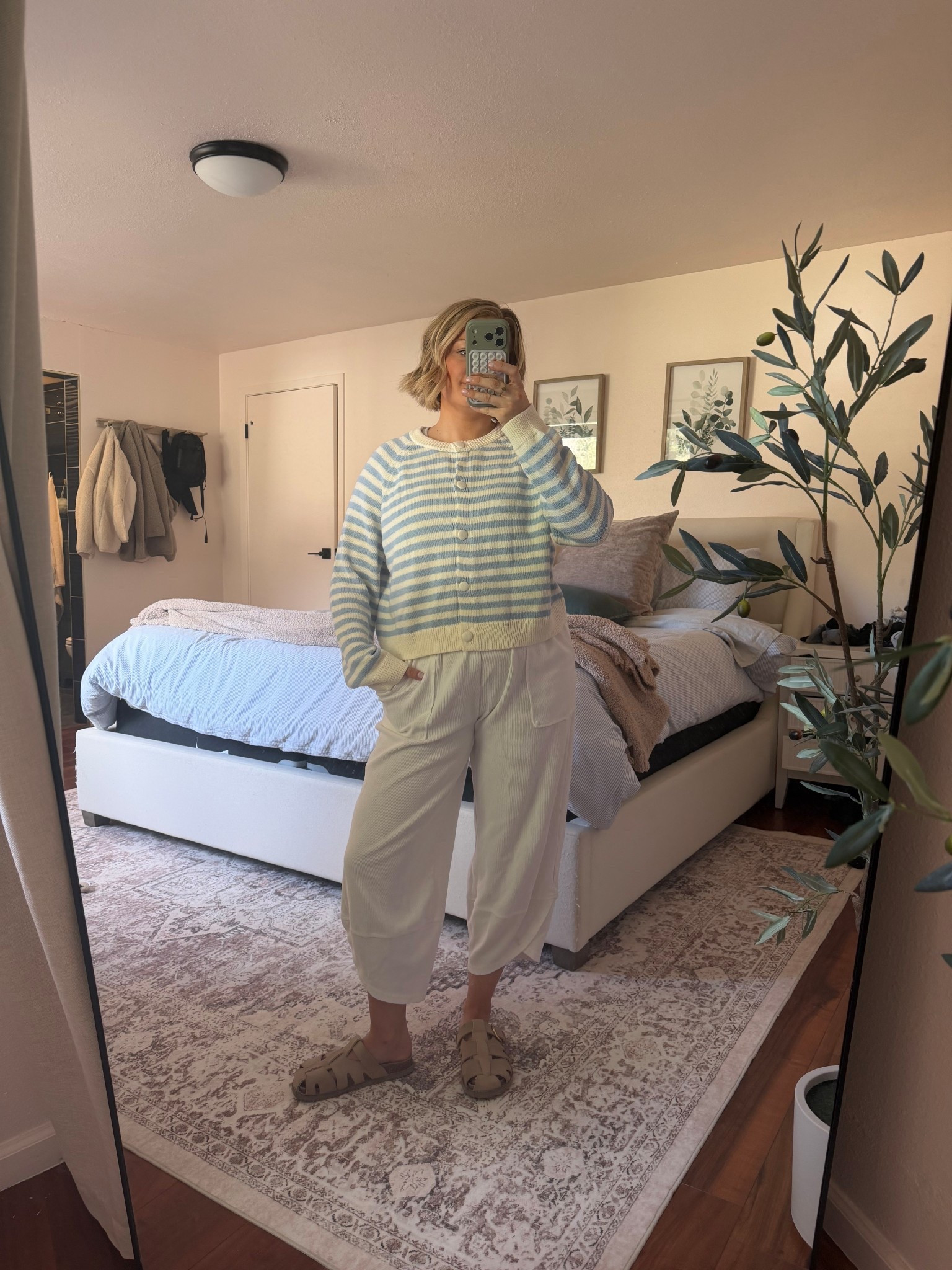 casual spring outfit / what I’m wearing 

Sizing:
Pants S
Sweater L
tank M
Shoes tts 

#LTKPetite #LTKootd #LTKSpringSale