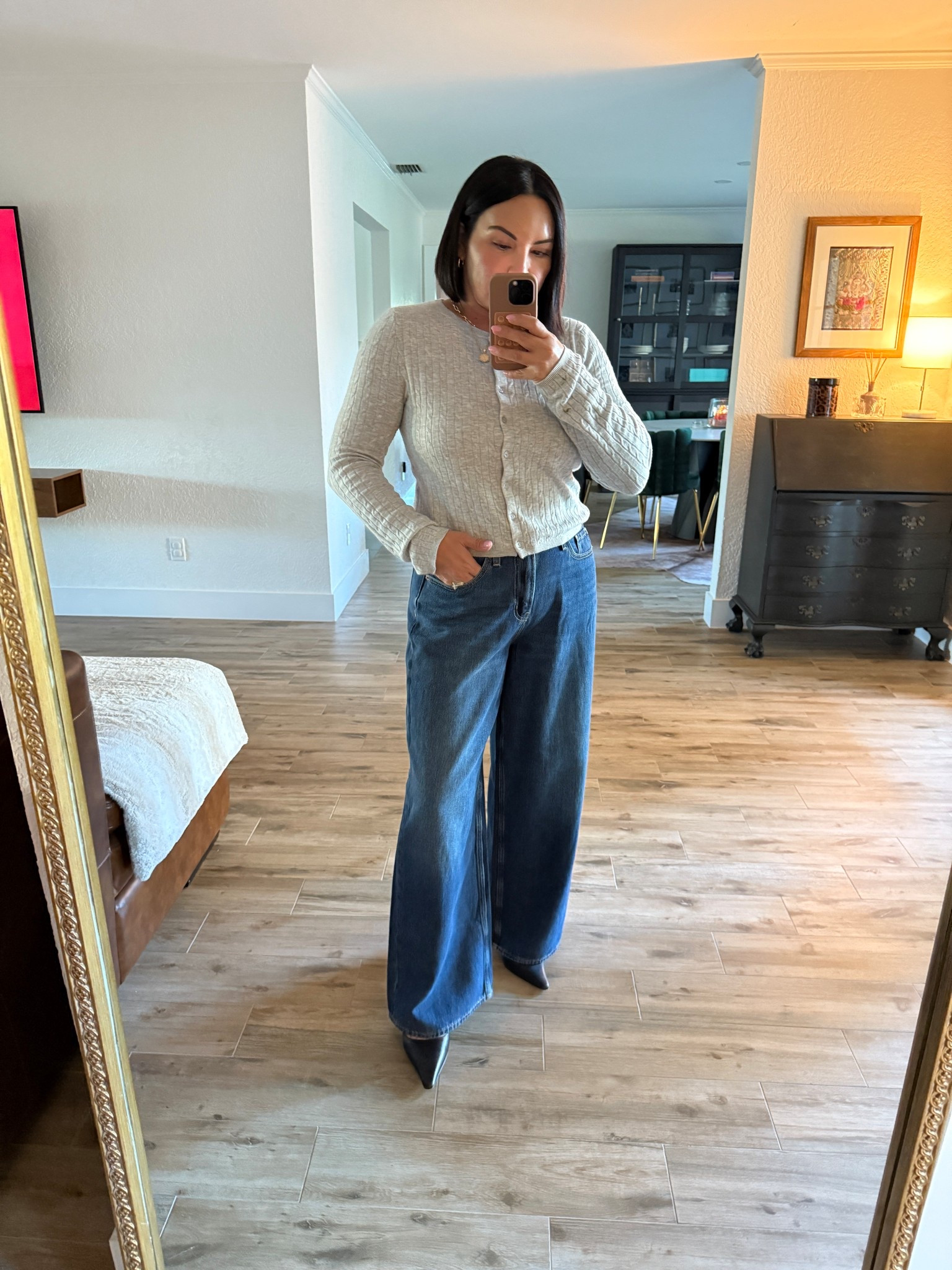 #jeans #cardigan #falloutfit

#LTKFindsUnder100 #LTKFindsUnder50 #LTKStyleTip