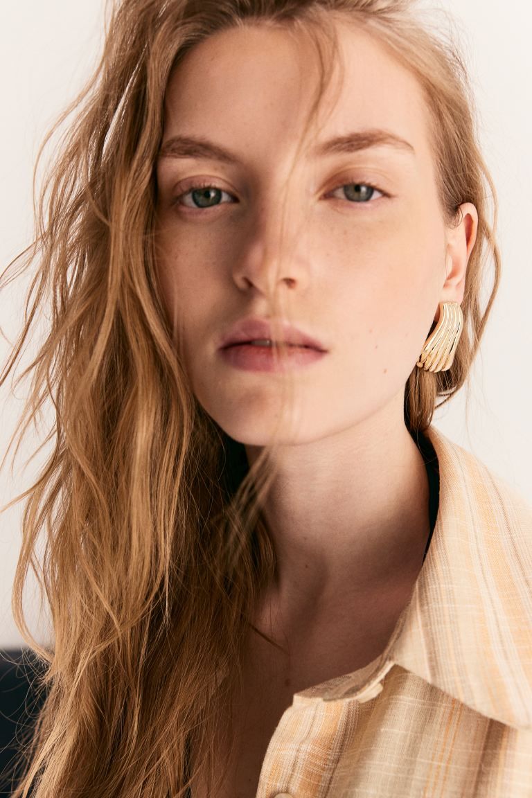 Swirly Earrings - Gold-colored - Ladies | H&M US | H&M (US + CA)