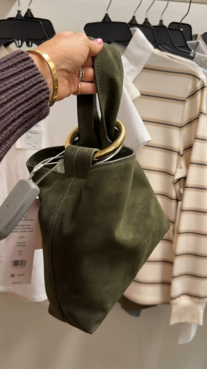 The shape of this bag is so unique! I am also loving the color! 

Nordstrom sale, Nordstrom anniversary sale, NSALE, fall fashion, fall purse, accessories, chic purse

 

#LTKSaleAlert