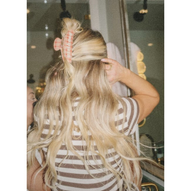 Kaxi Girlhood Oversized Claw, Pink | Maisonette