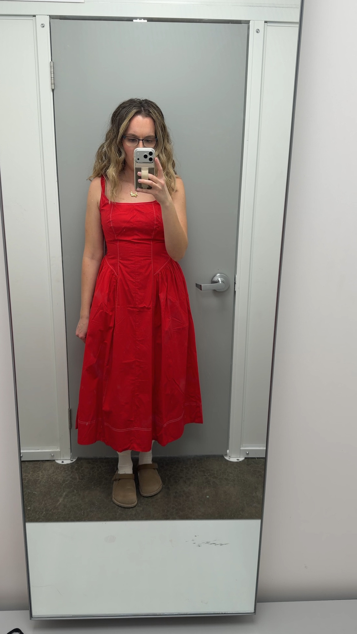 Red dress🤍
Sleevelesss

#LTKmomlife #LTKTravel #LTKspringtrends