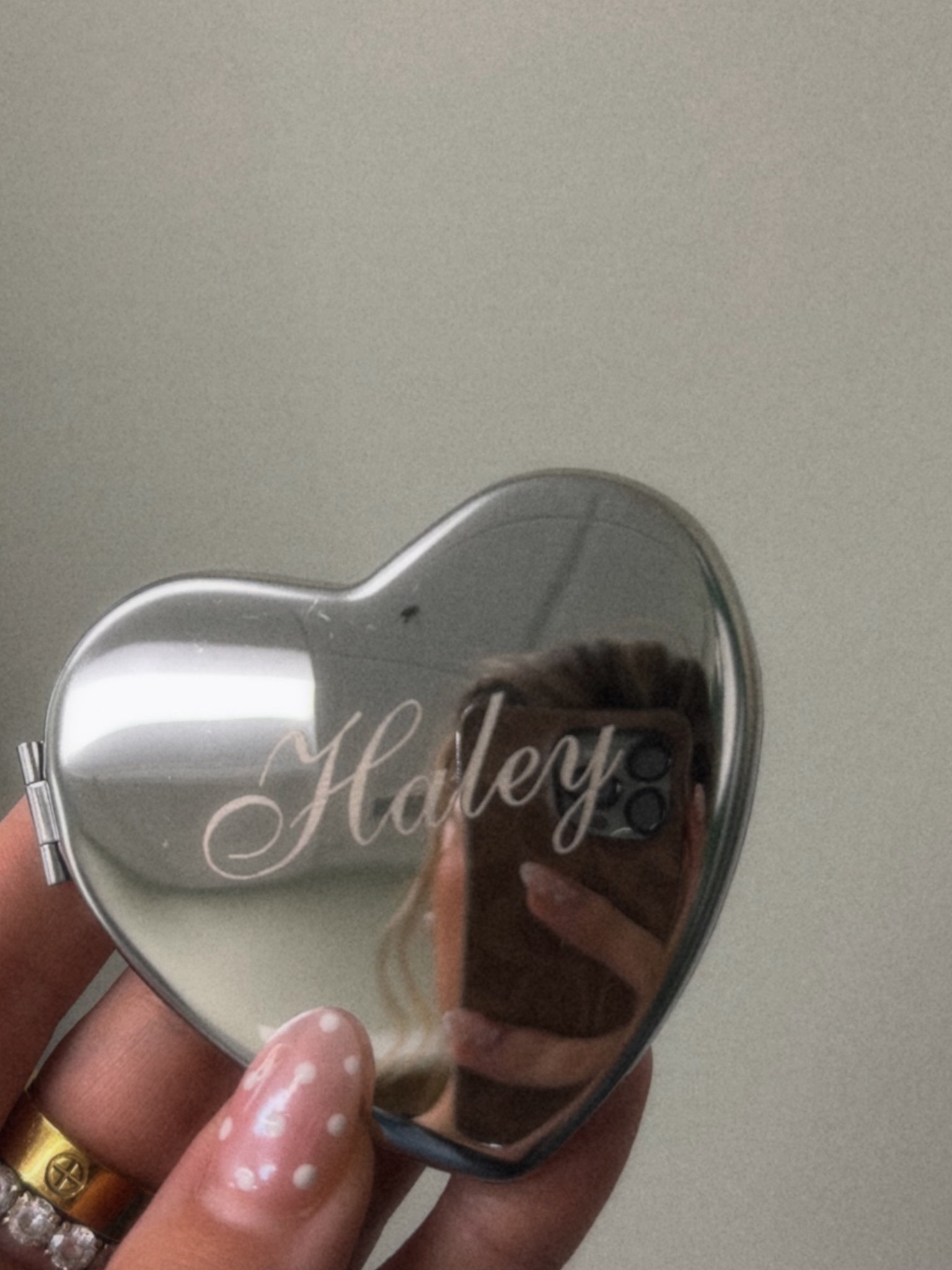 cute custom compact mirror 🪞✨🤍

#LTKBeauty #LTKFindsUnder50 #LTKU