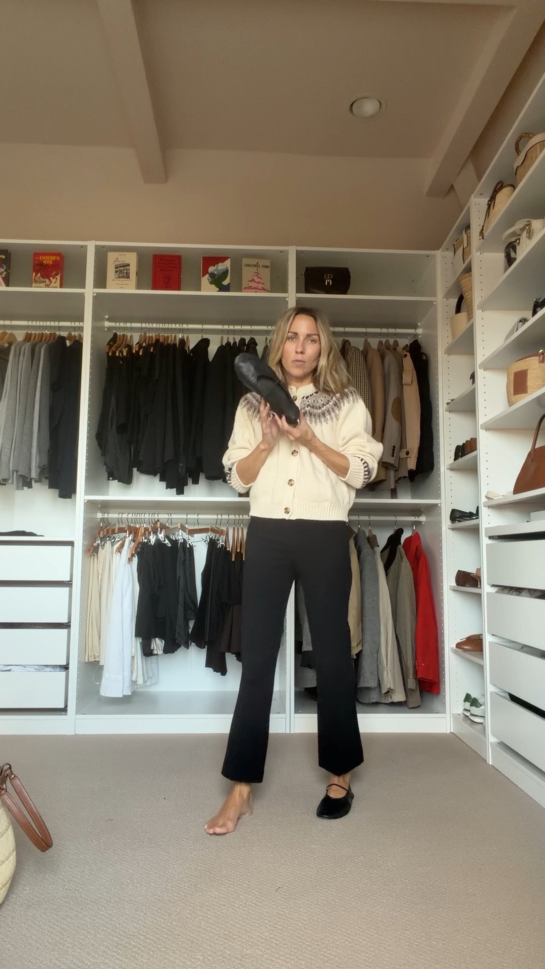 Lots of holiday cheer happening over on @saks Don't sleep on their amazing gift card promo! #saks #sakspartner 

#LTKStyleTip 

#LTKCyberWeek