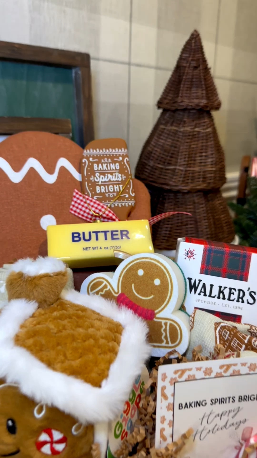 All things gingerbread Christmas gift idea! Fun for a gift exchange, client, neighbor, teacher & more! Happy Gifting🎄🤎

#LTKHoliday #LTKSeasonal #LTKGiftGuide