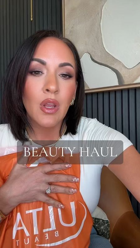 who wants a makeup tutorial with all the new products?? 💋❤️

everything saved in my LTK loves 

#makeuphaul #makeupilove #makeupreview #beautyproducts #elfcosmetics #diorbeauty #narscosmetics #soldejaniero #dibsbeauty 

#LTKbeauty #LTKMostLoved #LTKover40