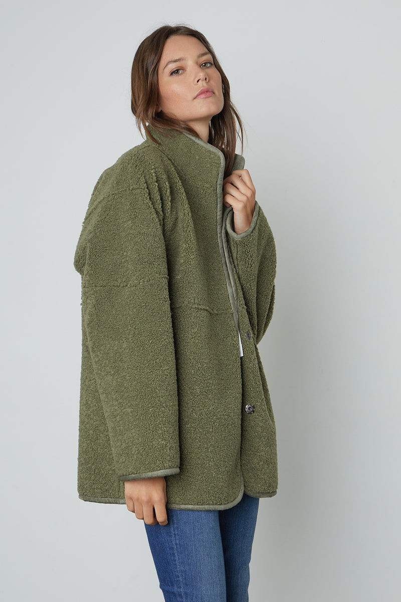 ALBANY LUX SHERPA REVERSIBLE JACKET | Velvet by Graham & Spencer