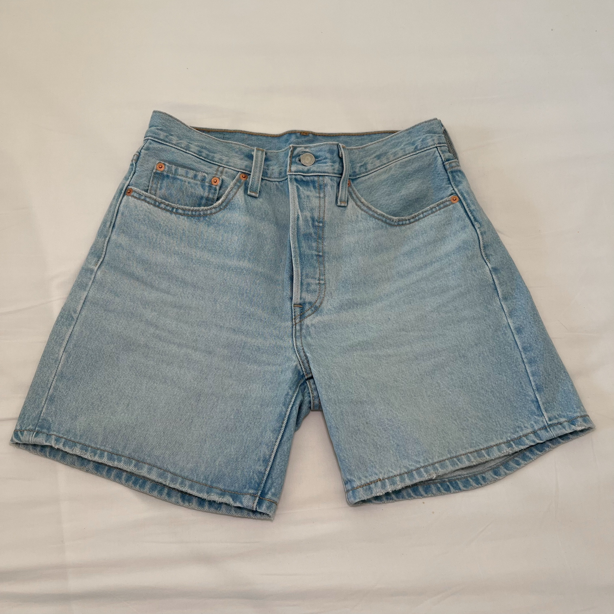 Favorite Amazon denim Levi’s shorts! Love the longer length. Wearing size 28 and they’re 33% off today 

#LTKFindsUnder50 #LTKSummerEdit #LTKSaleAlert
