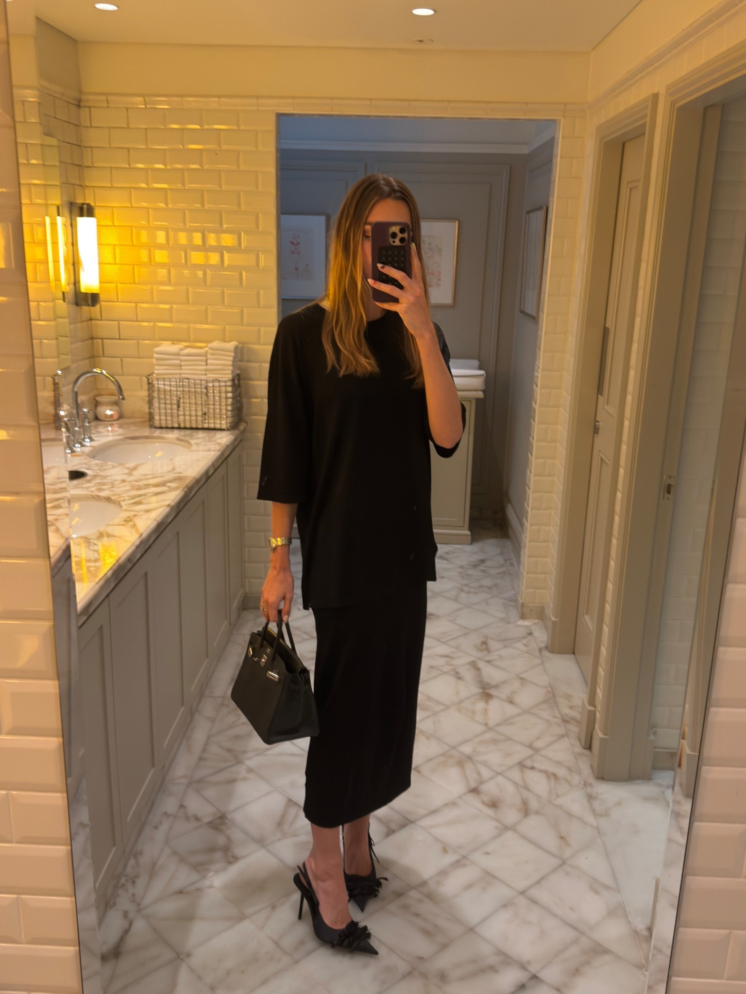 All black evening look 
A casual Zara find with a fun shoe and birkin bag 