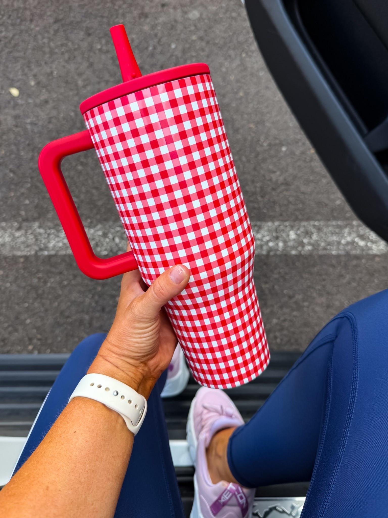 I couldn’t resist this new hydrojug it’s just perfect for summer! And our school colors.

#LTKmomlife #LTKActive #LTKfitnessgoals