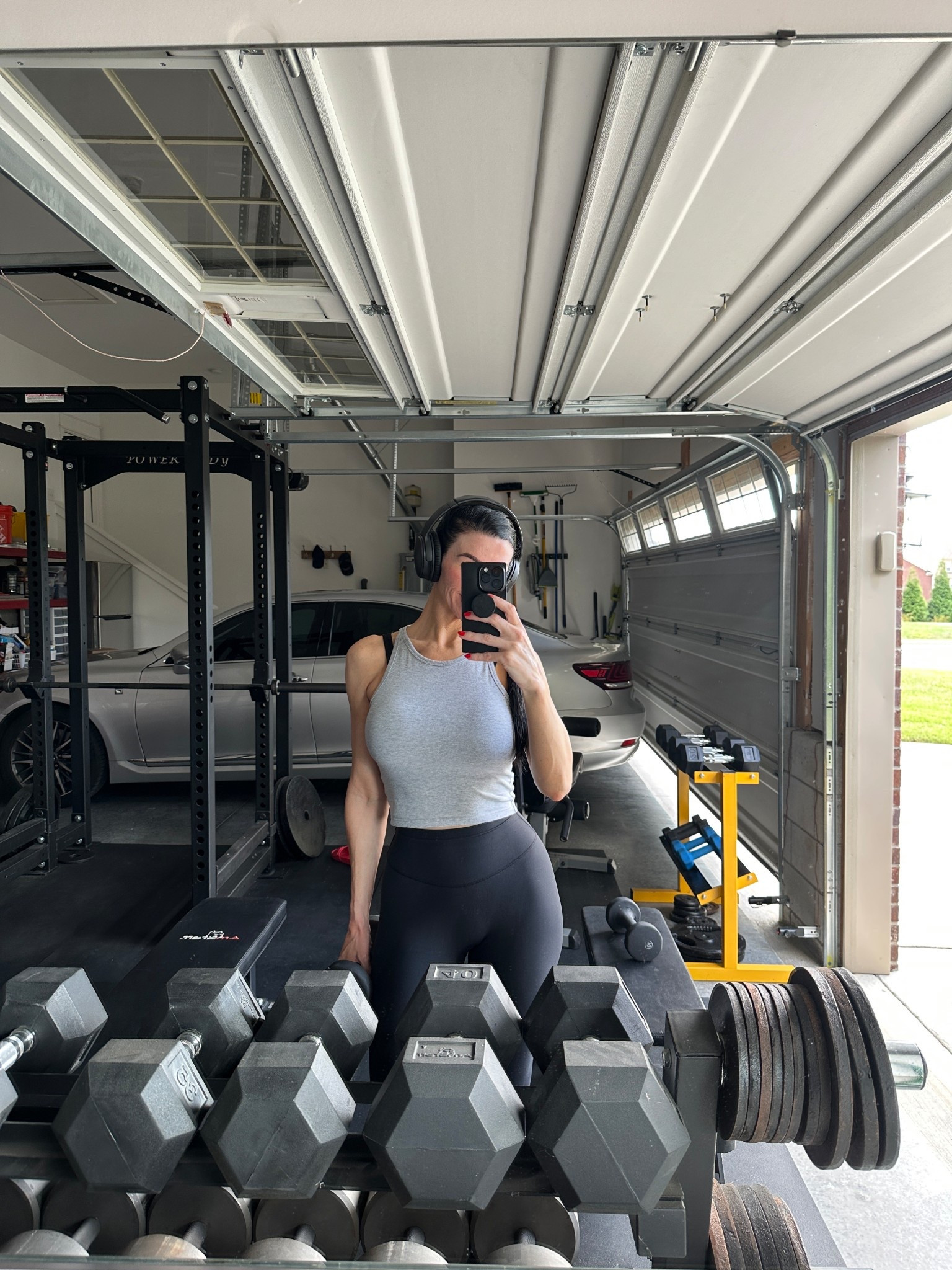 ✨ I now have 3 pairs of these leggings in, you guessed it, 
B L A C K 😜 Soft as aligns, but better, super high rise, no front seam, hidden butt scrunch 🤤


#LTKFallSale #LTKActive