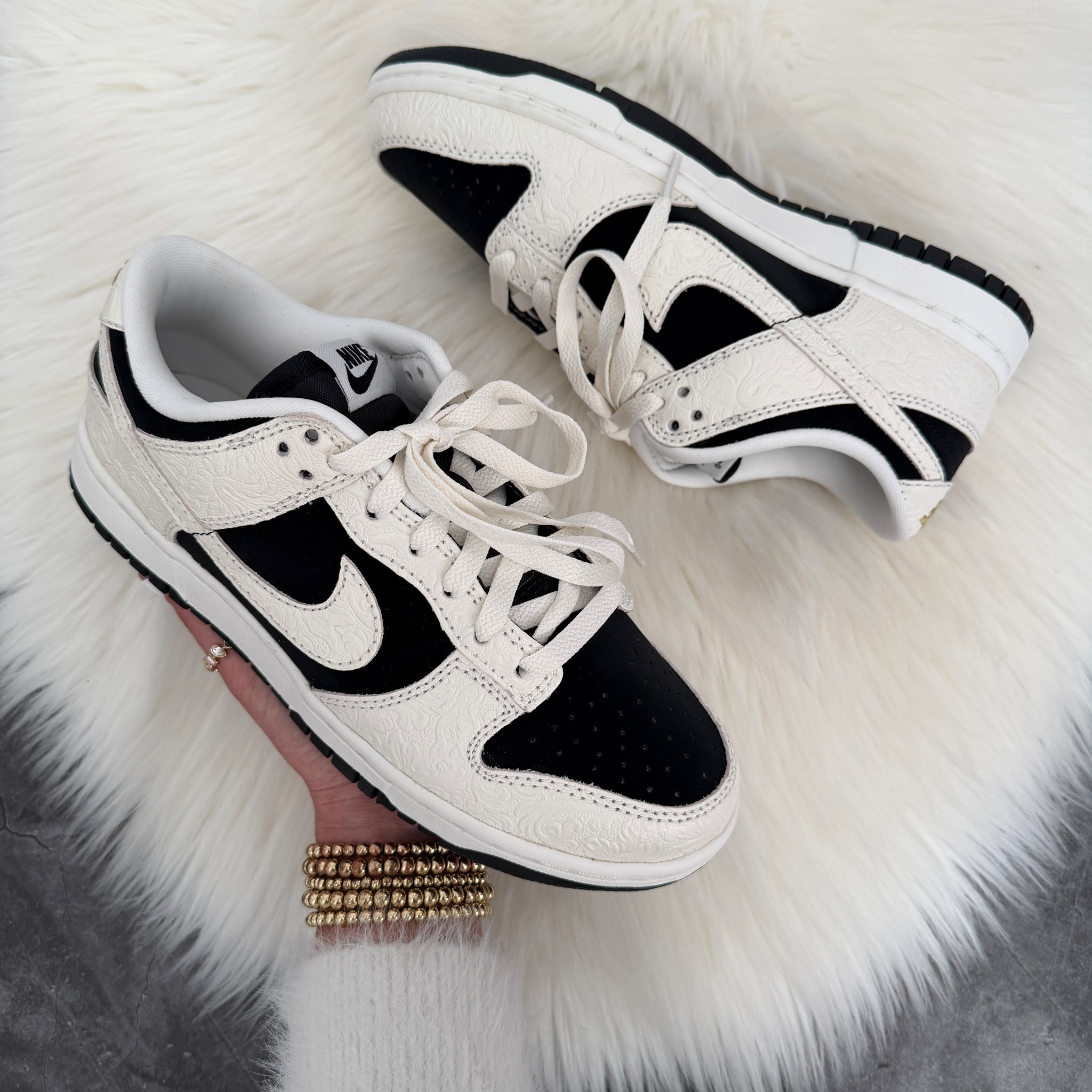 Nike dunk sneakers selling out quickly! Runs true to size 