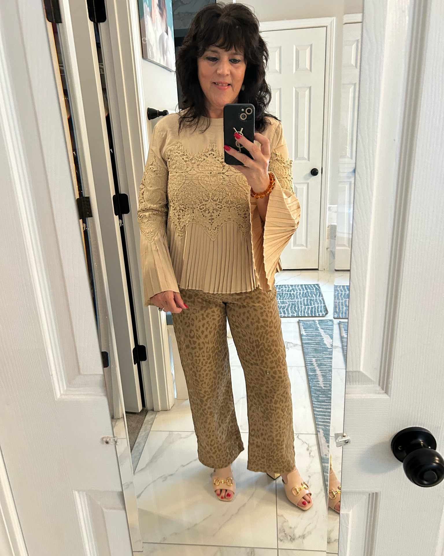 work wear, but make it cute and classy 🤍 beige, leopard, and a little confidence always works! always be confident ✨
#workwear #workwearstyle #ootd #outfitideas #agelessfashion

#LTKootd #LTKWorkwear #LTKMidsize