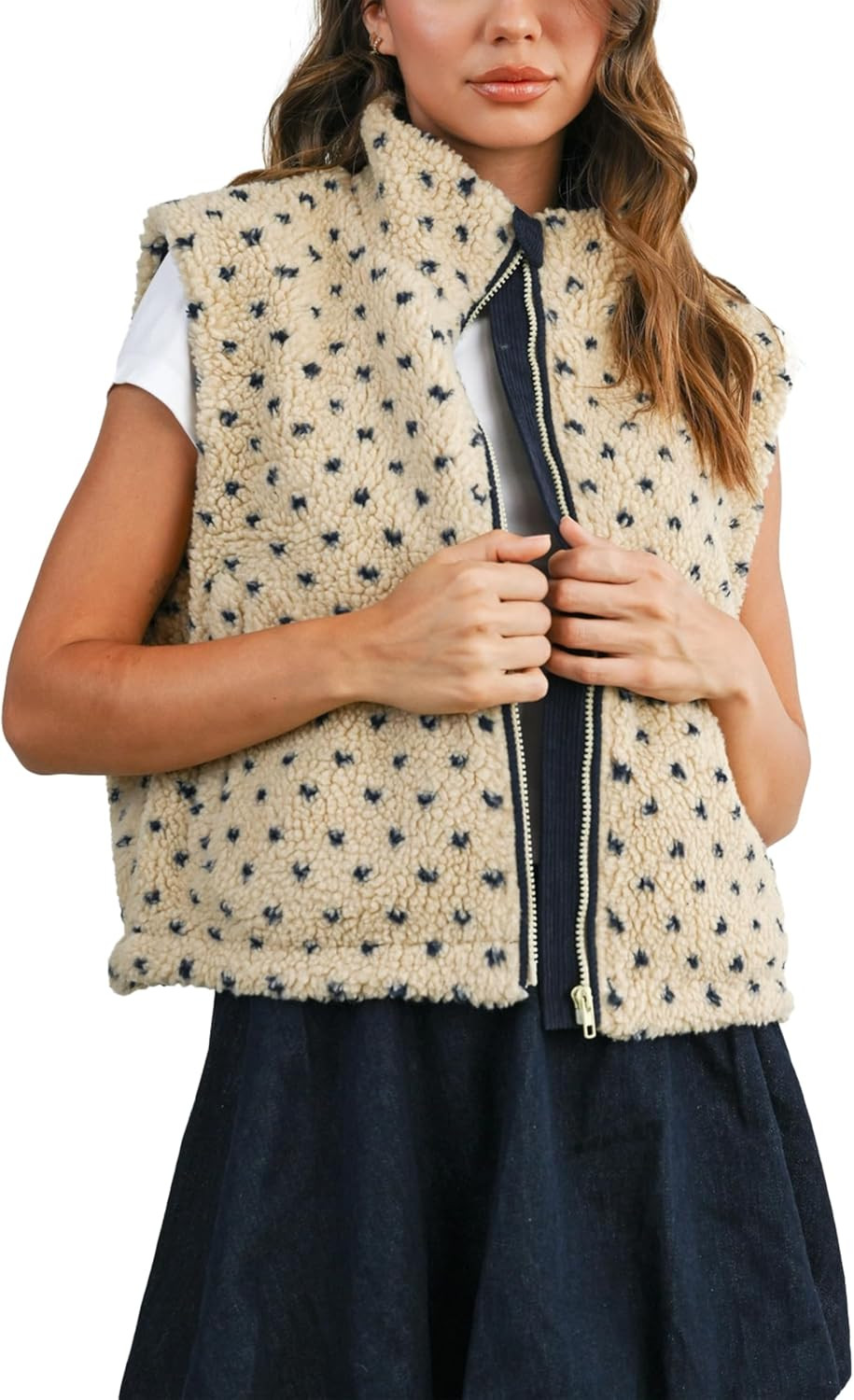 Fuzzy Fleece Vest Women Casual Sleeveless Polka Dots Sherpa Jacket Trendy Gilet Winter Outerwear with Pockets | Amazon (US)