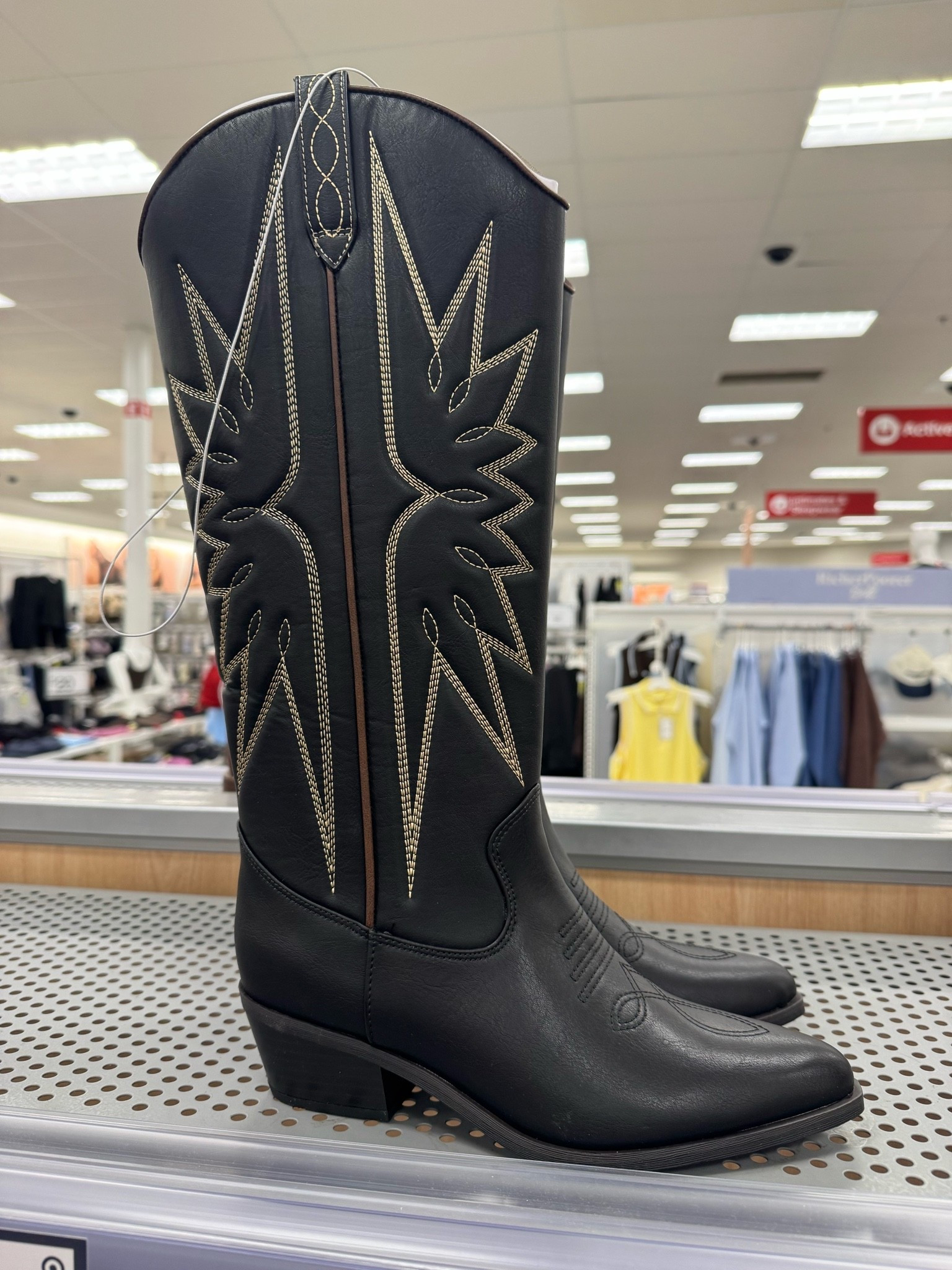 Target 🎯 Women's Lissie Tall Boots - Universal Thread™ black

Cowboy boots / country concert

@Target #target #targetstyle

#LTKgrwm #LTKootd #LTKTravel