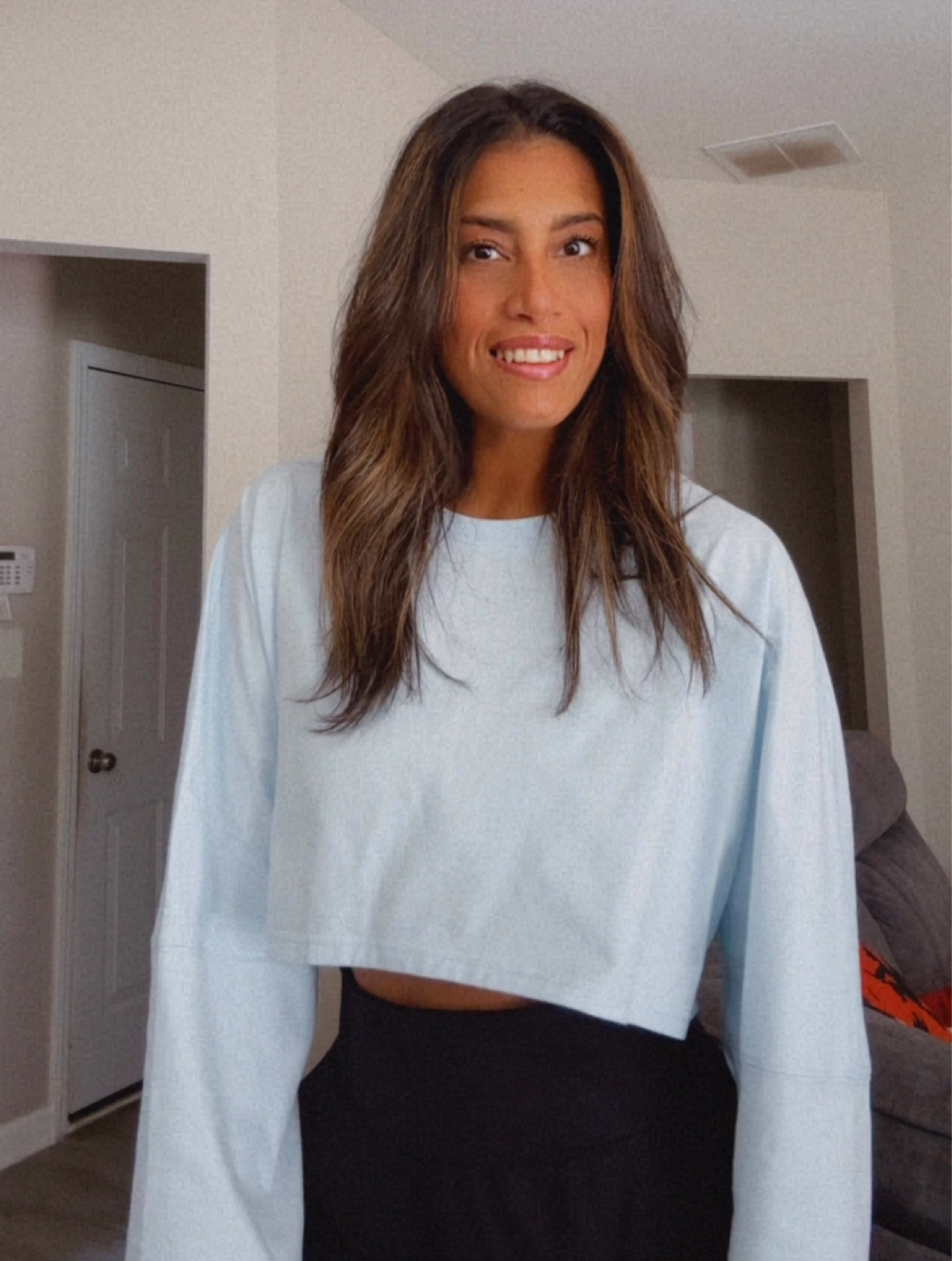 Oversized long sleeve cropped top 

#LTKFindsUnder50 #LTKStyleTip #LTKFitness